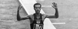 A lenda Abebe Bikila, bicampeão olímpico da maratona e recordista mundial